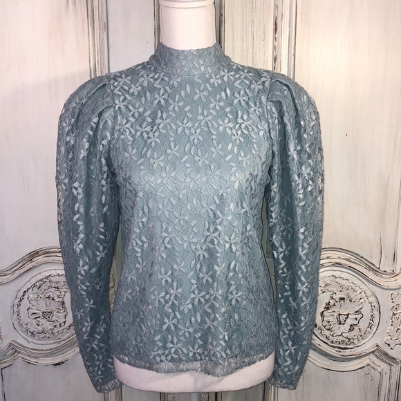 WAYF Lovely Blue Lace Overlay Puffed Long Sleeve Pullover Back Keyhole Blouse - Picture 1 of 11